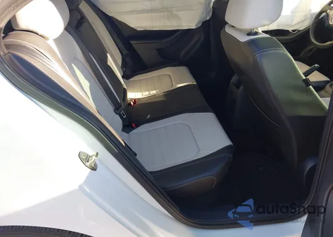 2016 Volkswagen Jetta 1.8T Sport from USA, damaged, VIN 3VWD17AJ3GM227458